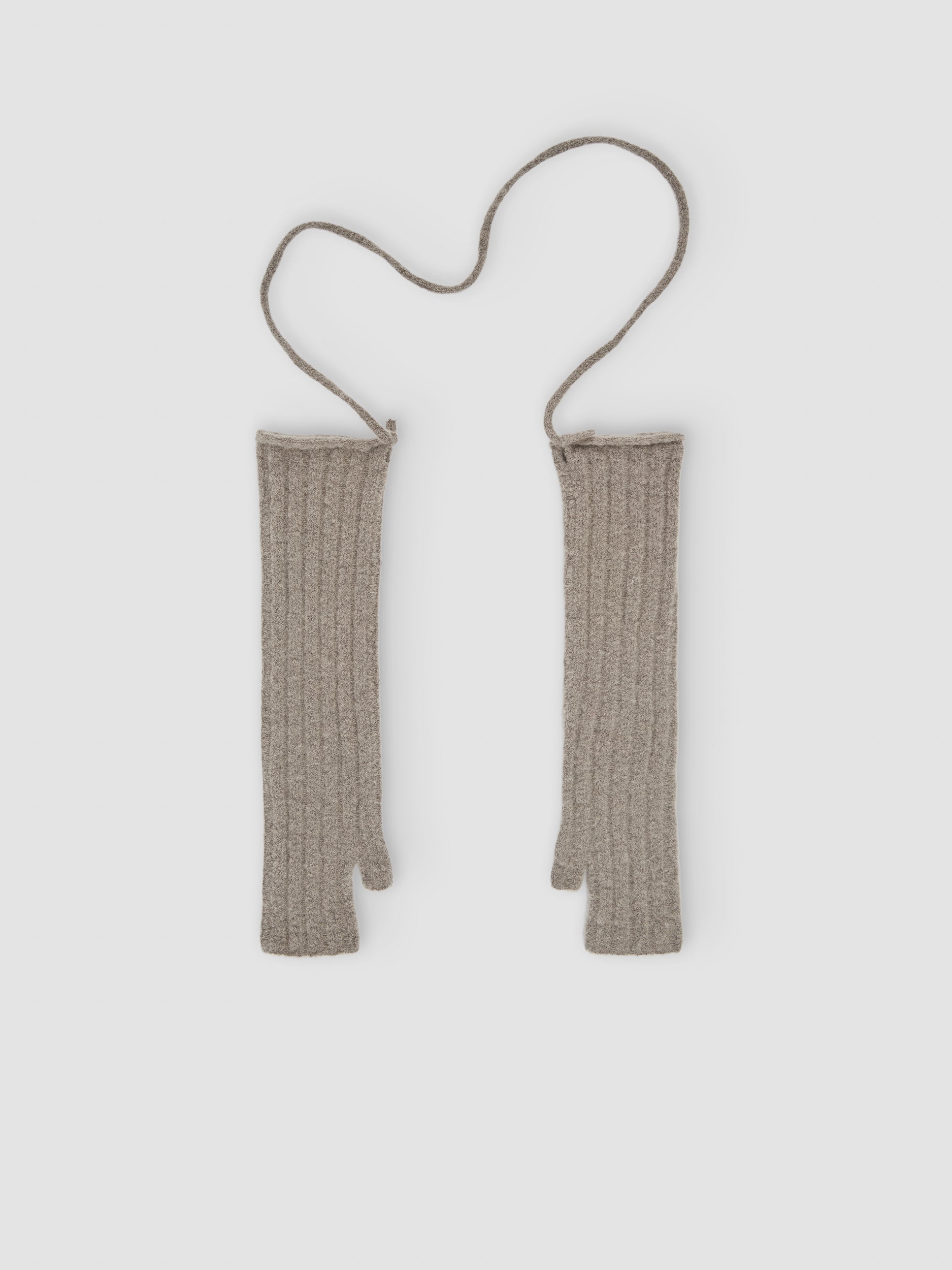 Mijikai mittens