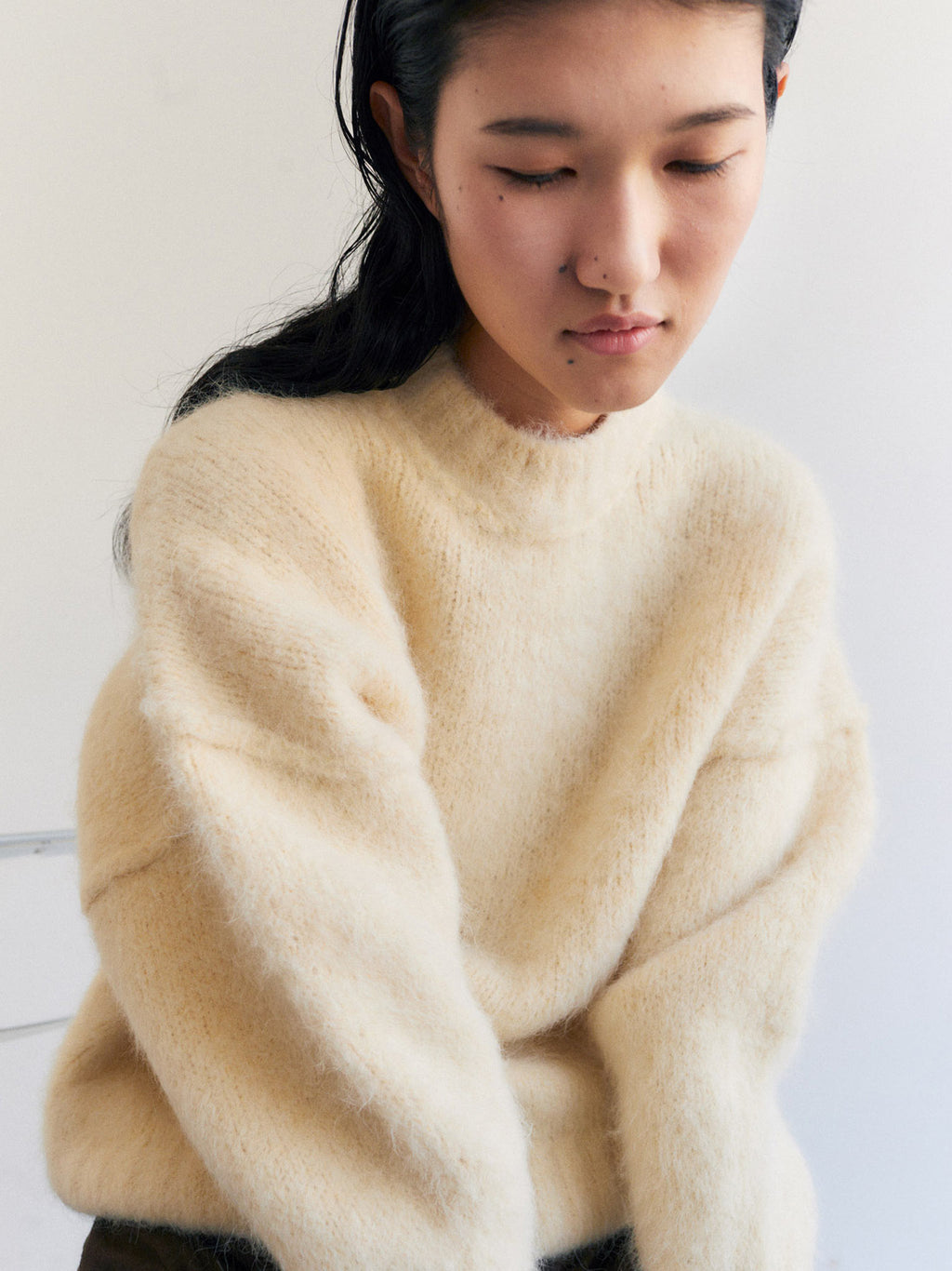 Sakuru sweater