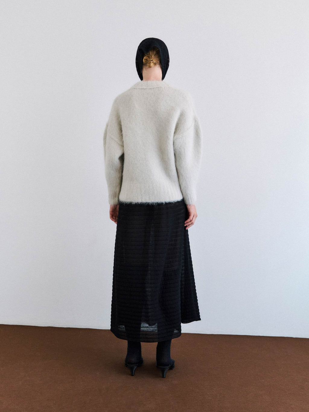 Sakuru sweater