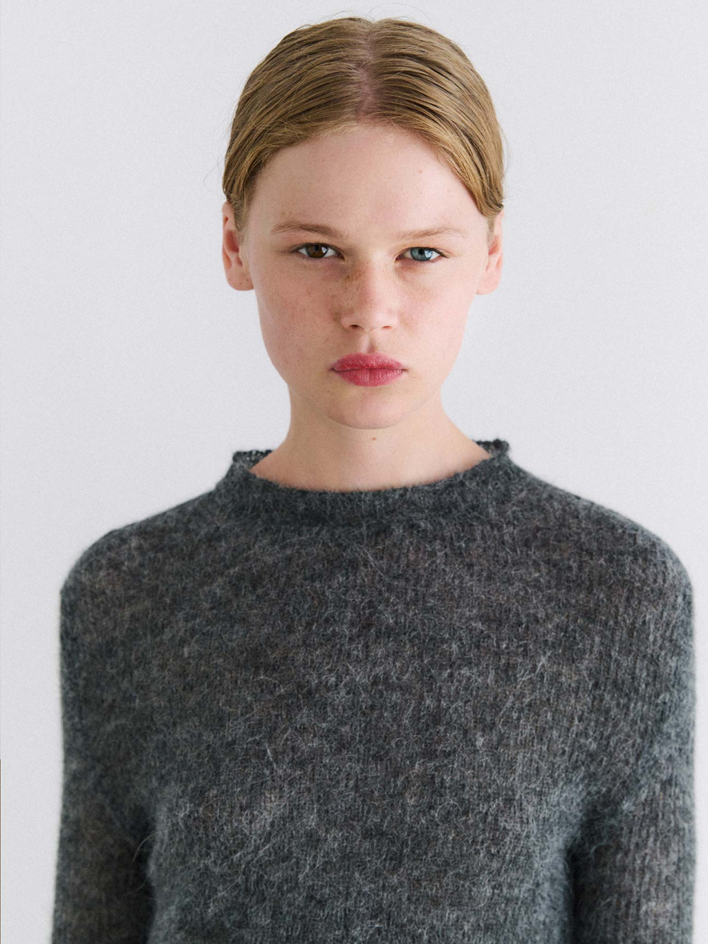 Yubi sweater