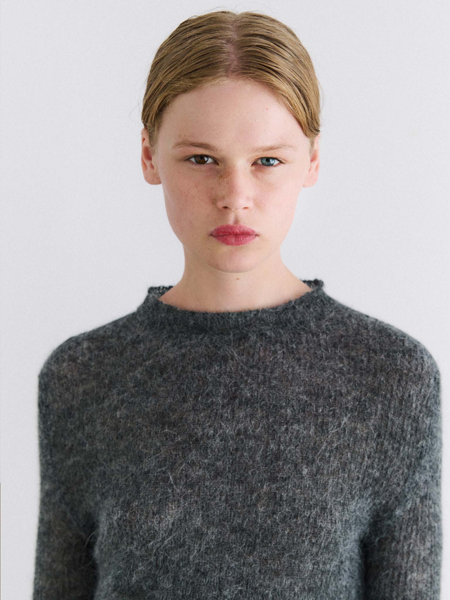 Yubi sweater