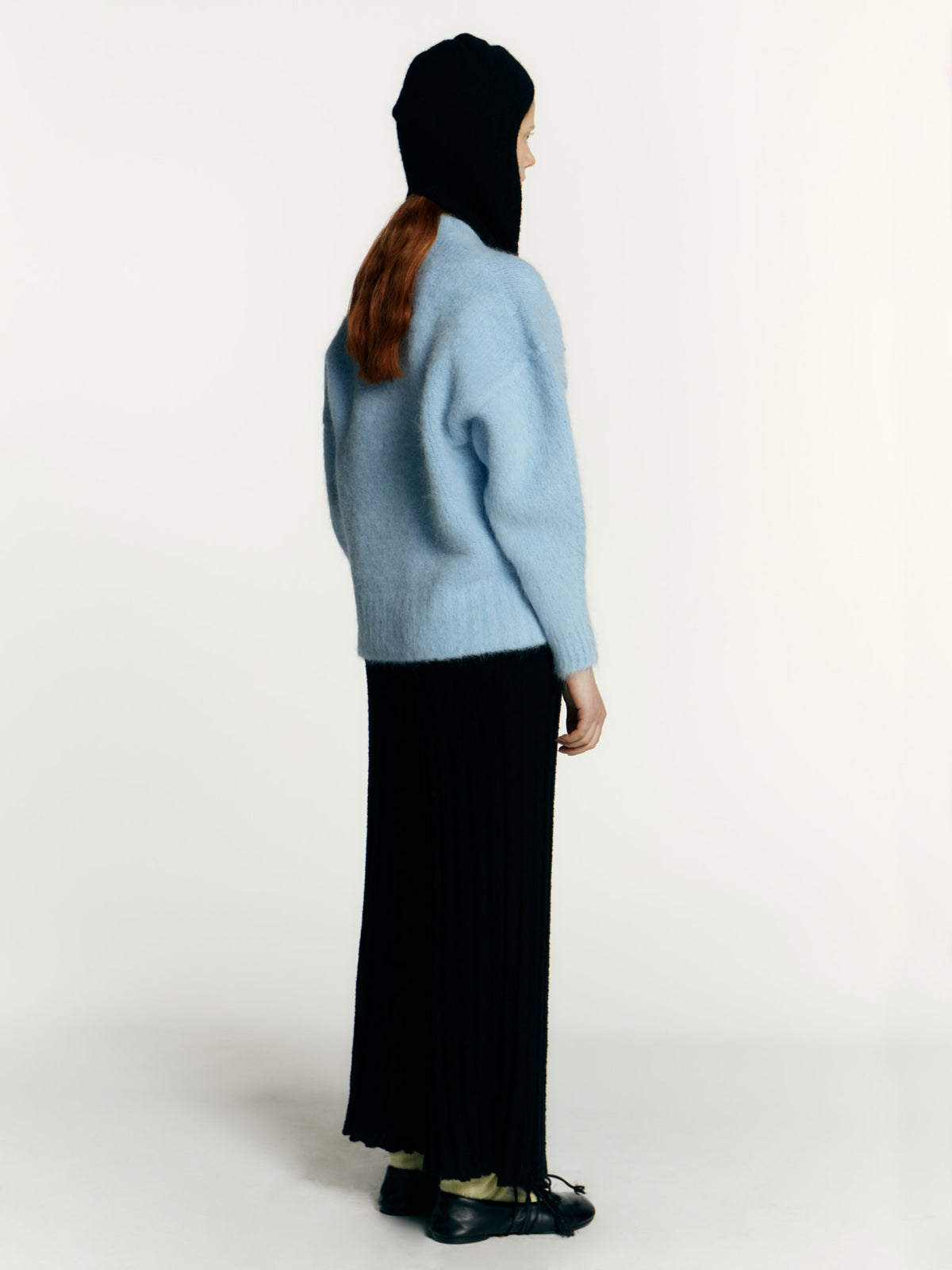 Sakuru sweater