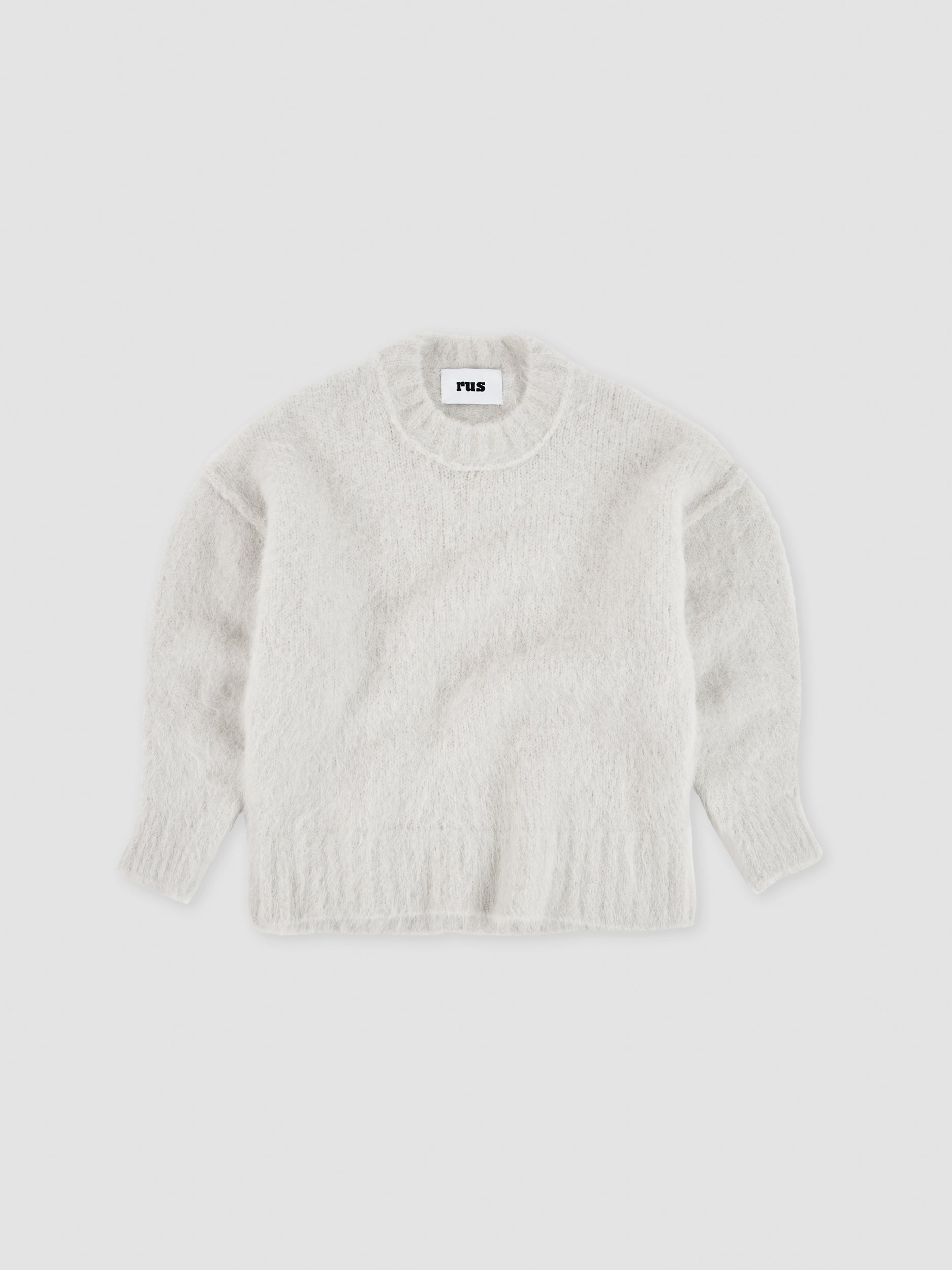 Sakuru sweater