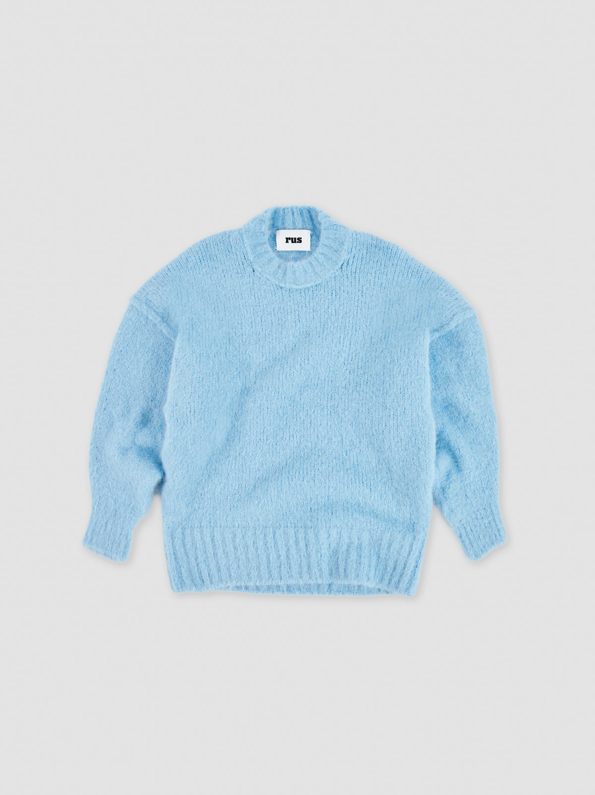 Sakuru sweater