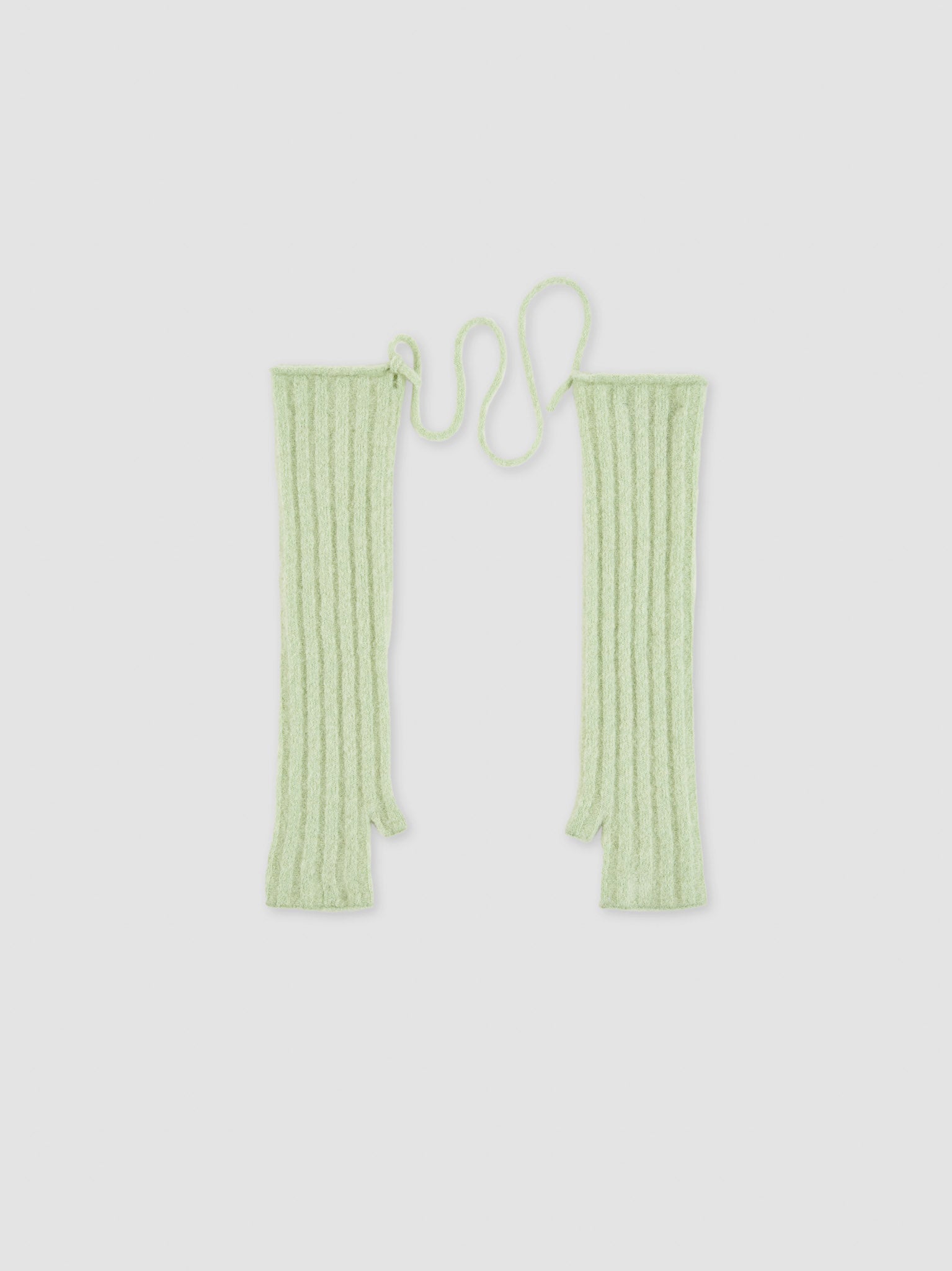 Mijikai mittens