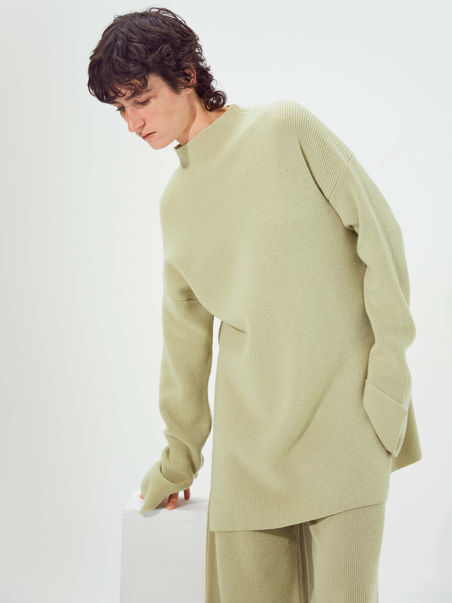 Sutereo sweater